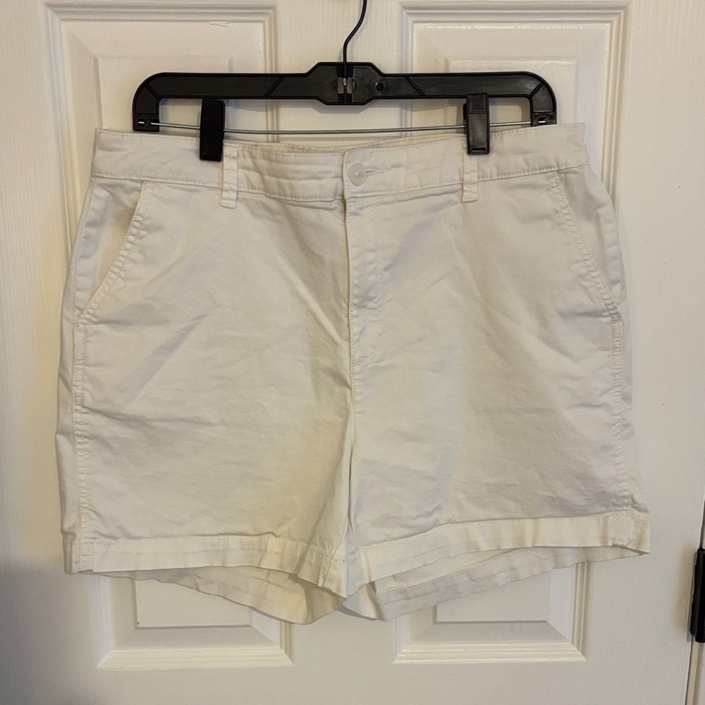 a new day Women’s White Cotton Chino Shorts